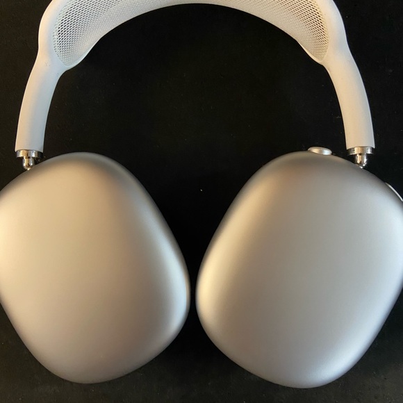 Airpod max - Picture 2 of 4